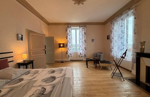Le Blanc Bed & Breakfast | Guest rooms, park, dinner available