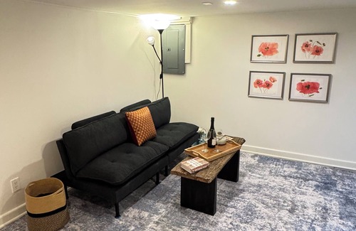 Phinney Ridge House | Guest Suite in Ballard