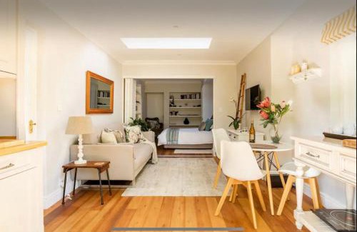 Constantia House | Guest suite - Leafy Constantia Guest House
