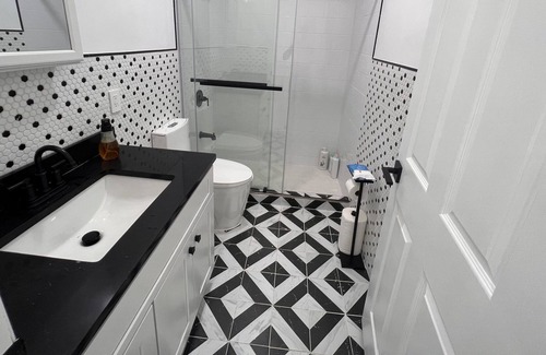 Valley Stream Cottage | Guest Suite near JFK in Valley Stream, NY