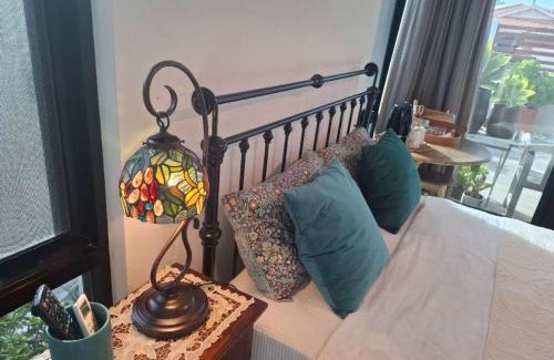 Brentwood House | Guest Suite, Private Entrance, Bathroom, Garden, No Overlap with Host