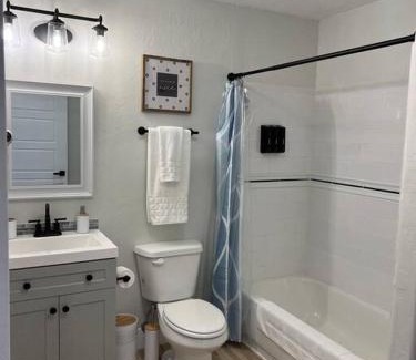 Idaho Falls Apartment | Guest Suites 1998 #1 - Charming 1 bedroom 1 bath Suite
