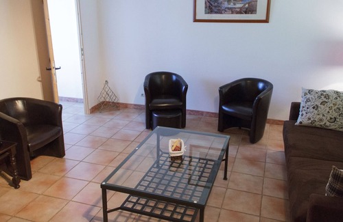 Chateauvert Cottage | Guest Thyme - Provence - Pool - Families - Walks