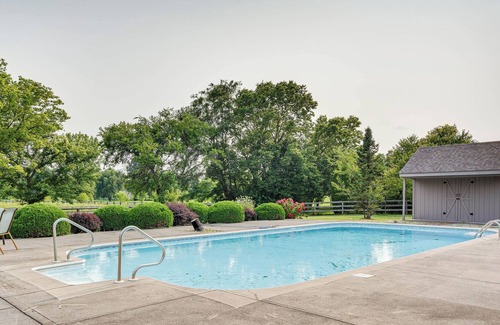 Grove City Apartment | Guest Unit at Villa w/ Outdoor Pool & Fireplace!