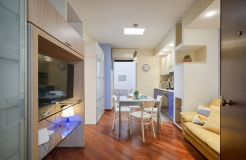 Municipio 2 Apartment | GuestHost - De Napoli EV Guest House