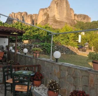 Kastraki House | GUESTHOUSE BLOUTSOS ROOMS