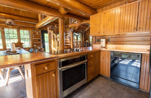 Mount Washington Cabin | Guesthouse Cabin vacation rentals in Berkshire County