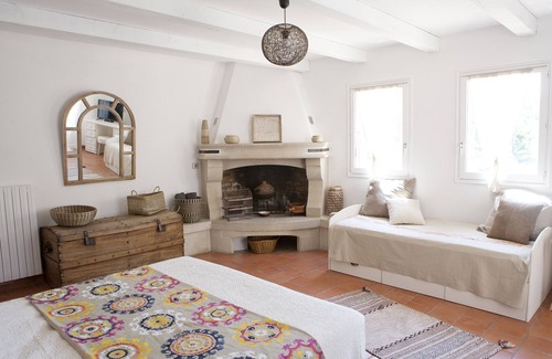 La Roquebrussanne House | Guesthouse, Charming place to rent in Provence, perfect for relaxing holidays
