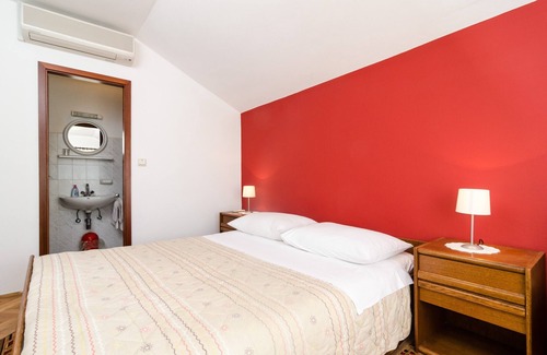 Orasac House | Guesthouse Moretic - Small Double Room with Garden View 1