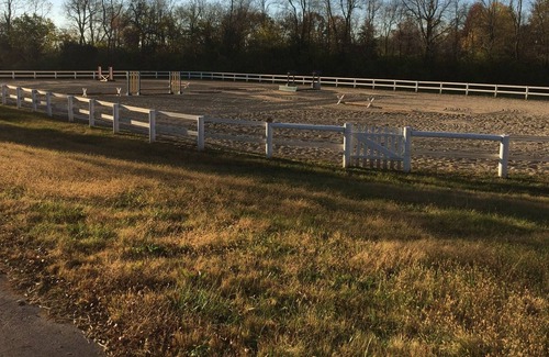 Lexington Cottage | GuestHouse on Kentucky Working Thoroughbred Horse Farm