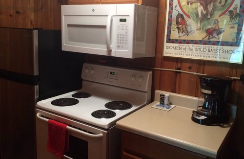 Lexington Cottage | GuestHouse on Kentucky Working Thoroughbred Horse Farm