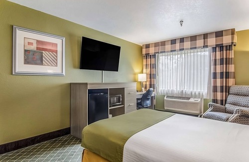 Poulsbo Hotel | GuestHouse Poulsbo Vacation! With FREE Parking and Breakfast, Pets are Welcome!