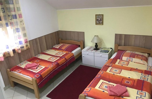 Banatski Karlovac House | Guesthouse Rebel