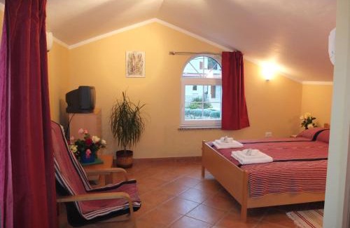 Brsec House | Guesthouse Villa AnnaDora