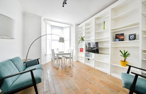 Brondesbury Apartment | GuestReady – Bright 2BR Near West Hampstead