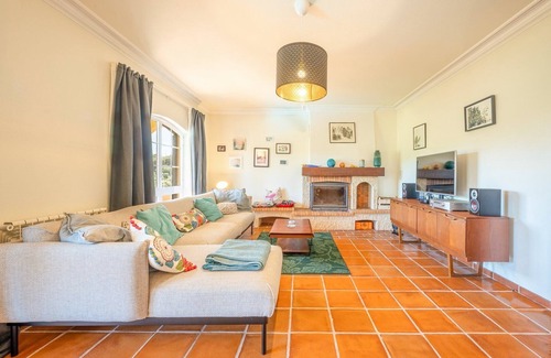 Sao Joao das Lampas Villa | GuestReady - Casa das Lampas