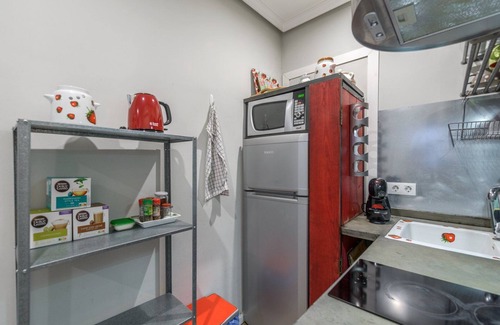 Costillares Apartment | GuestReady - Contemporary Comfort in Chamartín