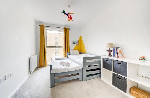 Hounslow Central Apartment | GuestReady - Cosmopolitan Living in Hounslow