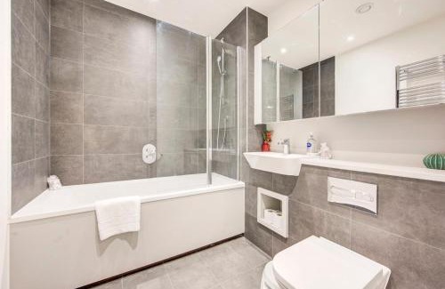 Hounslow Central Apartment | GuestReady - Cosmopolitan Living in Hounslow