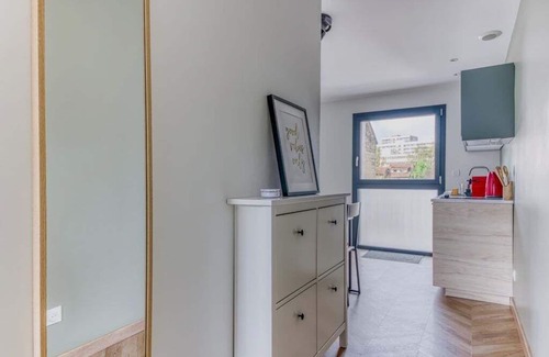 Leon Blum - Bon Coin Apartment | GuestReady - Cosy Studio with Terrace for 2