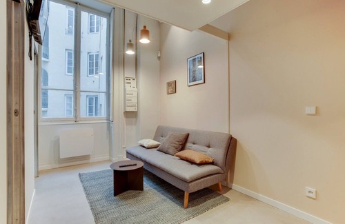 Terreaux - Bat d'argent Apartment | GuestReady Essential- Hotel de Ville - Hypercentre