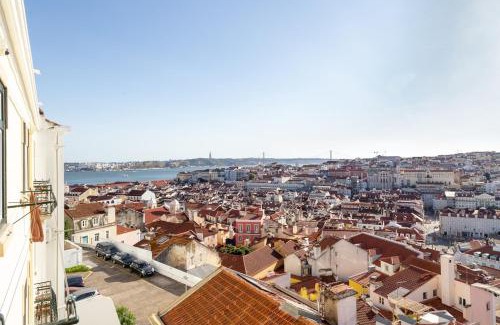 Sao Cristovao e Sao Lourenco Apartment | GuestReady - Fantastic flat near S. Jorge Castle