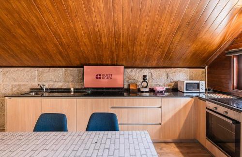 Sao Pedro da Afurada House | GuestReady - Fisherman's Shelter