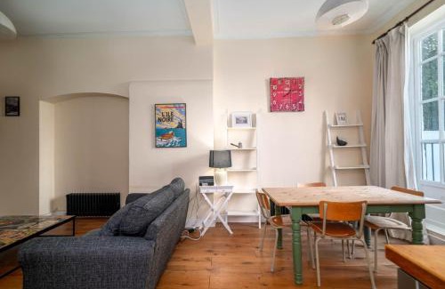 Camberwell Green Apartment | GuestReady - Former Pub-Turned-One Bedroom Flat