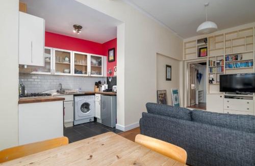 Camberwell Green Apartment | GuestReady - Former Pub-Turned-One Bedroom Flat