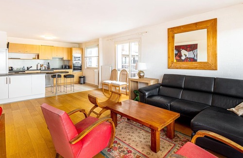 Parchamp–Albert Kahn Apartment | GuestReady - Serene Comfort with Eiffel Tower view