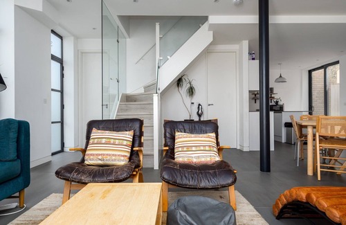 Mildmay Apartment | GuestReady - London Terrace Stay