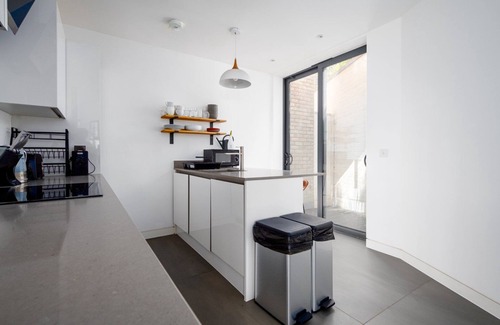 Mildmay Apartment | GuestReady - London Terrace Stay