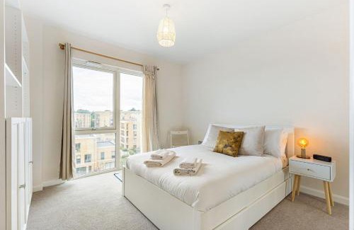 Whittington Apartment | GuestReady - Millbrook Park retreat with balcony