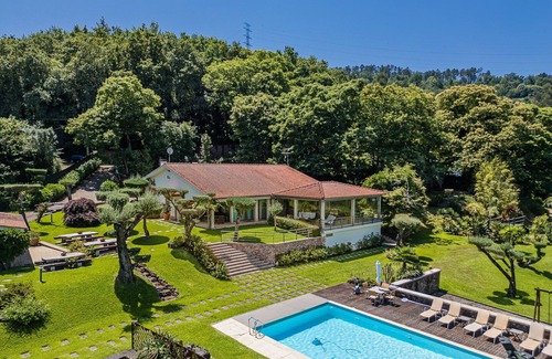 Ponte de Lima House | GuestReady - Relaxing experience in Queijada