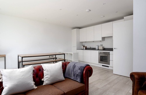 Park Royal Apartment | GuestReady - Relaxing stay near Wembley