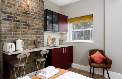 Ferndale Apartment | GuestReady - Trendy studio in Brixton