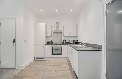 St George's Quarter Apartment | GuestReady – Vibrant living in central Liverpool