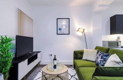 Hull Old Town Apartment | Guestz Old Embassy with WiFi
