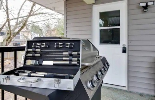 Fleetwood House | GUILDFORD⭐️FLEETWOOD⭐️FOOSBALL/POOL TABLE⭐️TV CABLE⭐️BBQ
