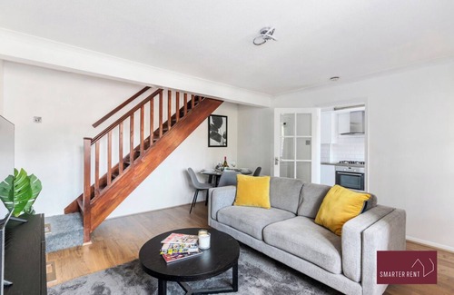 Guildford Apartment | Guildford - Two Bed House