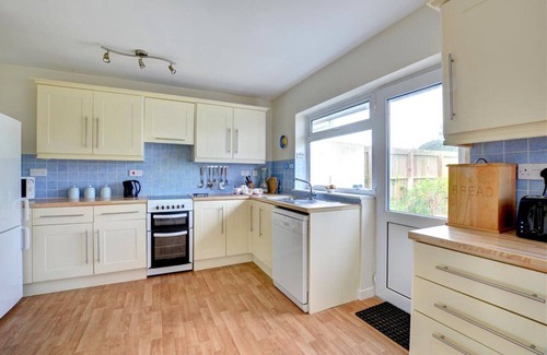 Constantine Bay House | Guillemot - Three Bedroom House, Sleeps 6