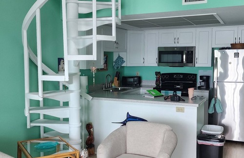 El Jobean Condo | GULF ACCESS!nCome enjoy your stay at Myakka Retreat.