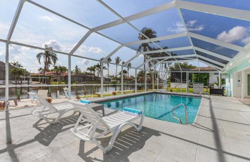 Yacht Club House | Gulf Access, Pool Table, Heated Pool, Sleeps 12 - Villa Dolphin Sunset