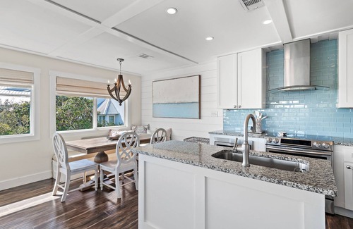 Gulf Trace House | Gulf and State Park Views, Private Beach, HOT TUB, 4 Bikes - Grayt Reflections East