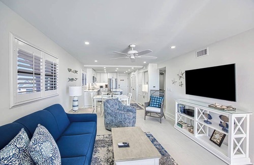 Sanibel Condo | Gulf Front Condo on Sanibel Island, 25 Steps to the Beach