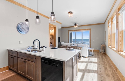 Indian Pass House | Gulf Front Home | Sleeps 12 | Pets OK | Grill