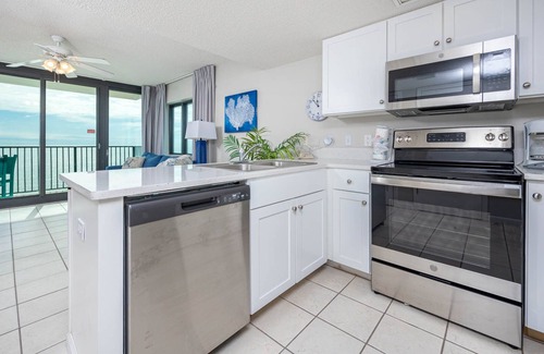 Gulf Shores Condo | GULF FRONT Hotel Suite! It is just like a CONDO! Phoenix Hotels