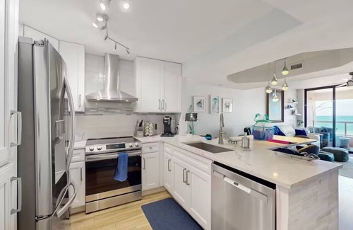 Sand Key Condo | Gulf Front Paradise in the exclusive Crescent Beach Club of Sand Key/Clearwater