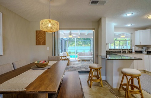 Gulf Gate Woods House | Gulf Gate Retreat – Family-Friendly Home with pool, 1 mile from South Siesta Key