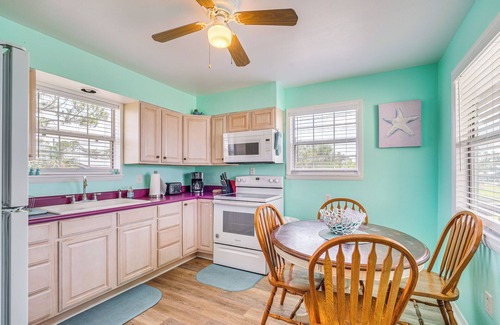 Horseshoe Beach House | Gulf of Mexico Beach Cottage: Walk to Boat Ramp!
